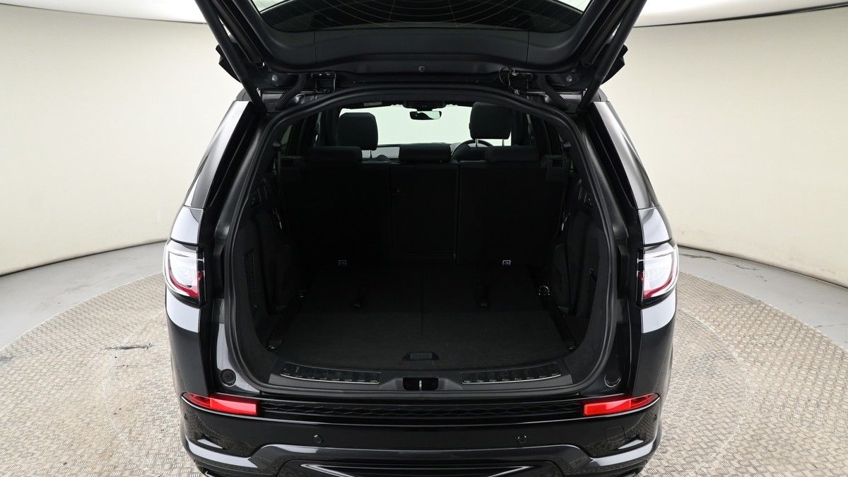 Land Rover Discovery Sport Image 10