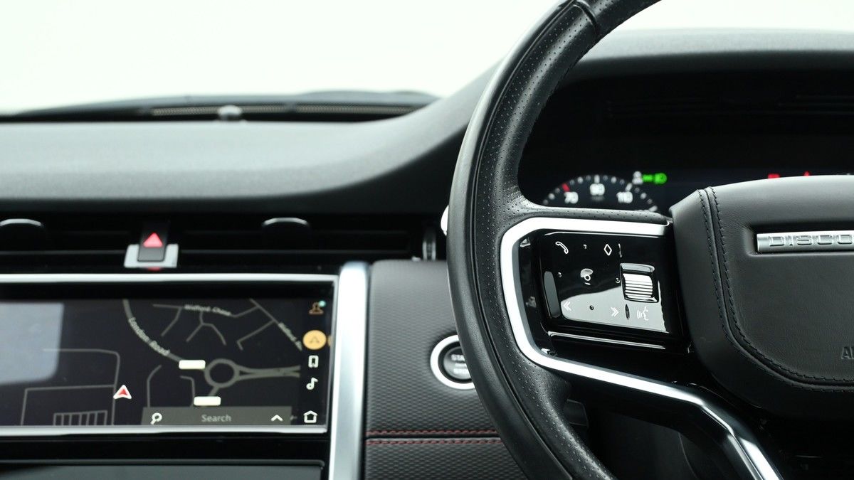 Land Rover Discovery Sport Image 15