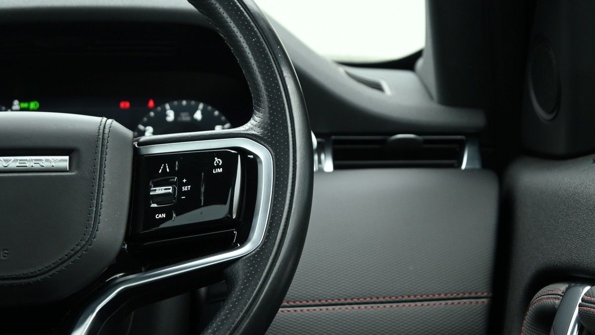 Land Rover Discovery Sport Image 16