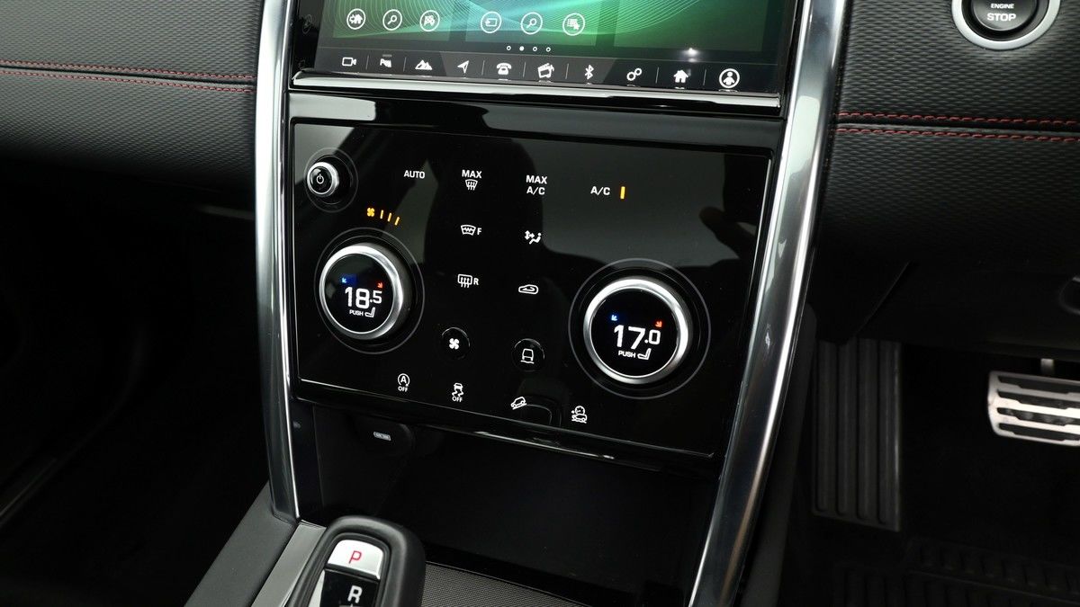 Land Rover Discovery Sport Image 12