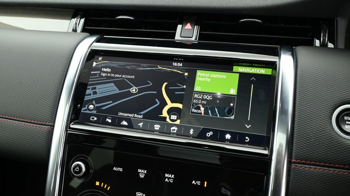 Land Rover Discovery Sport Image 11