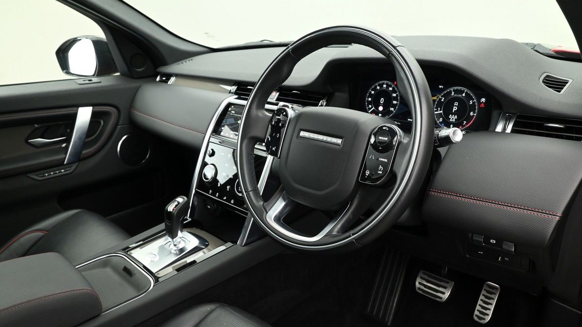 Land Rover Discovery Sport Image 3