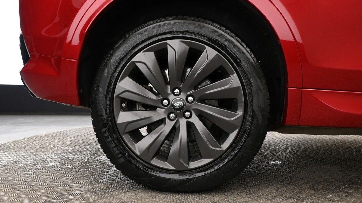 Land Rover Discovery Sport Image 9