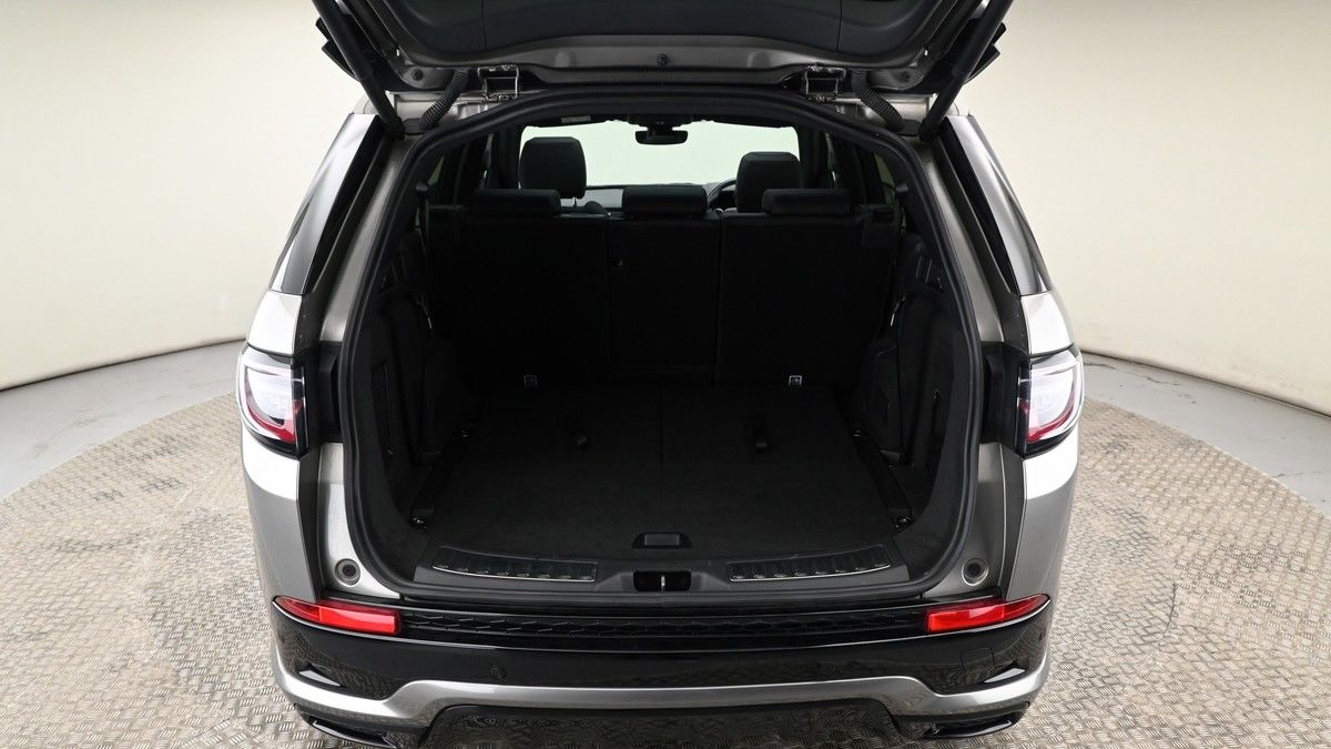 Land Rover Discovery Sport Image 10