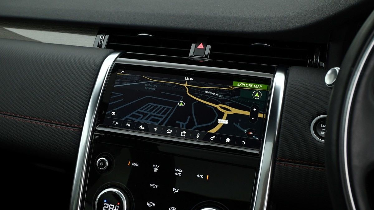 Land Rover Discovery Sport Image 11