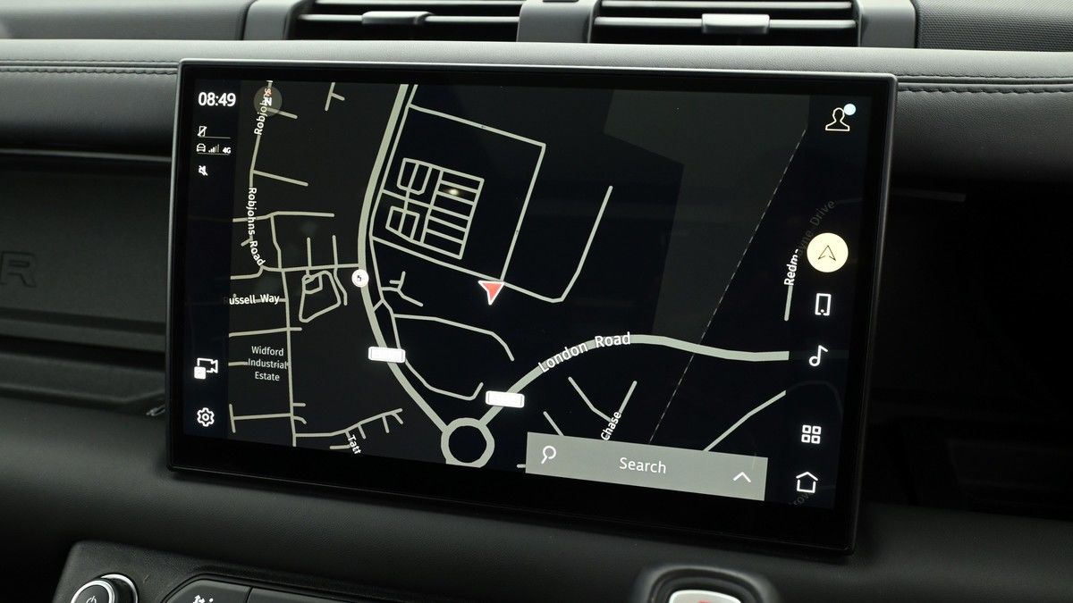 Land Rover Defender 90 Image 11