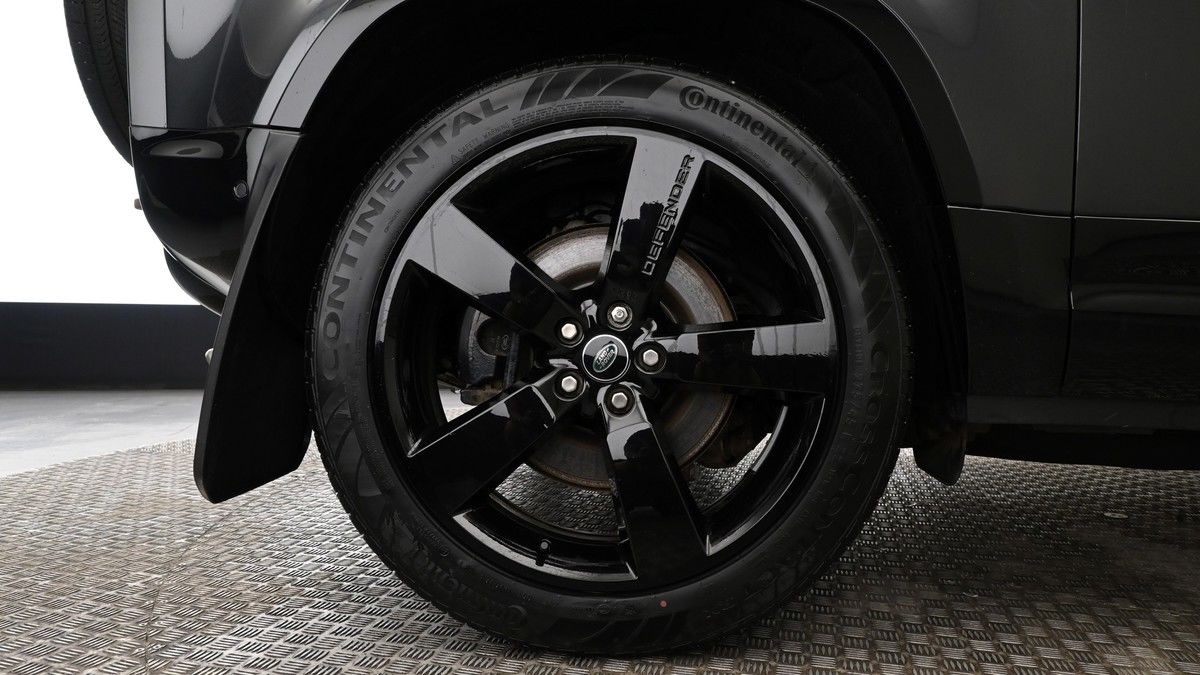 Land Rover Defender 90 Image 9