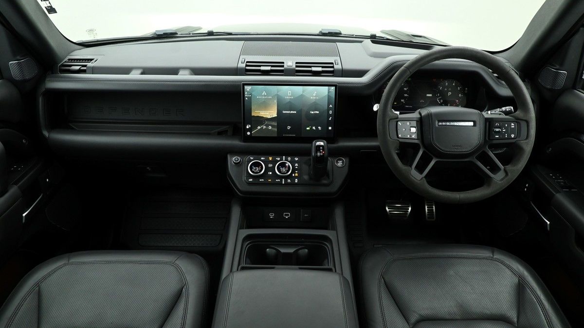 Land Rover Defender 90 Image 14