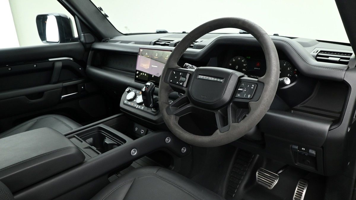 Land Rover Defender 90 Image 3