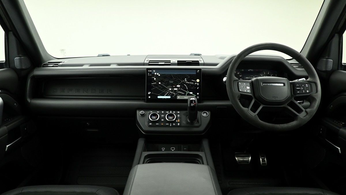 Land Rover Defender 90 Image 14
