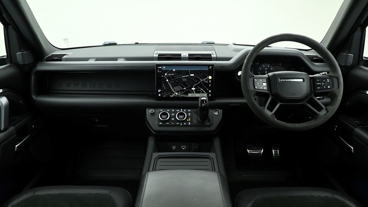 Land Rover Defender 90 Image 14