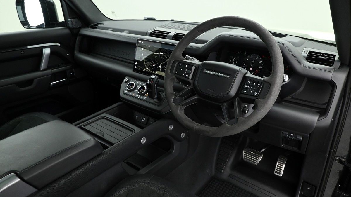 Land Rover Defender 90 Image 3