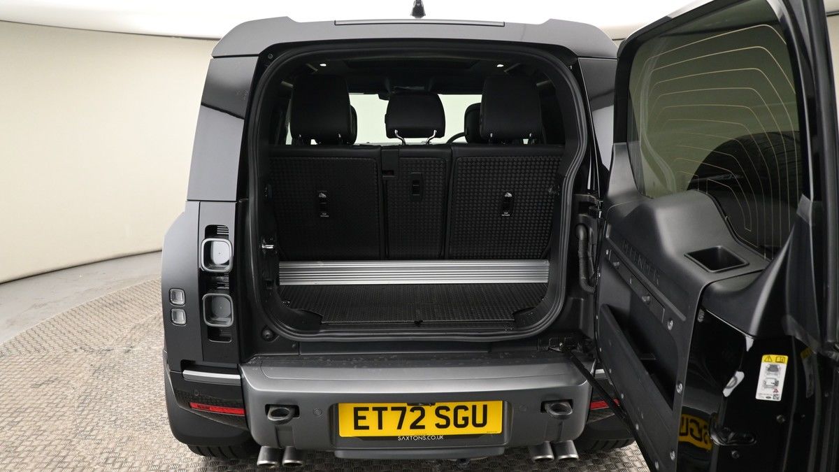 Land Rover Defender 90 Image 10