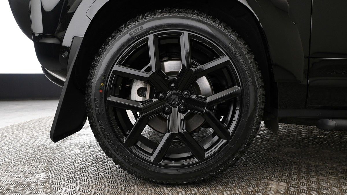 Land Rover Defender 90 Urban Image 9