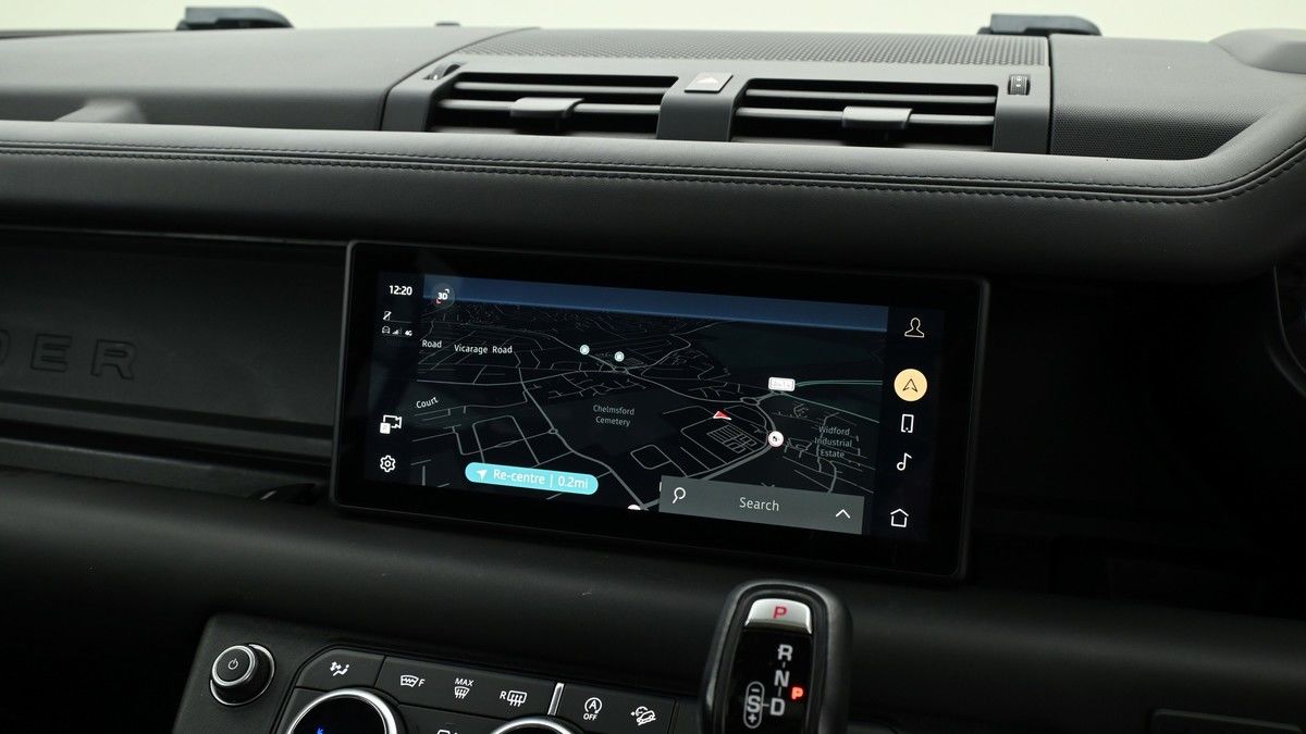 Land Rover Defender 90 Image 11