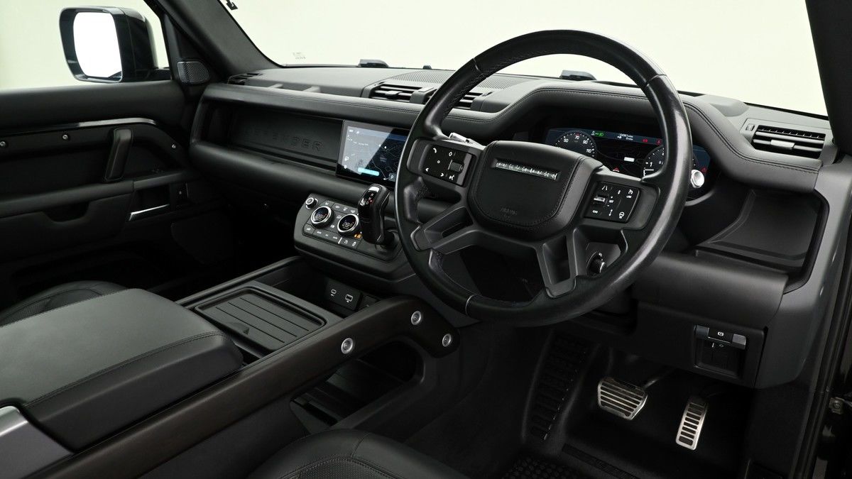 Land Rover Defender 90 Image 3