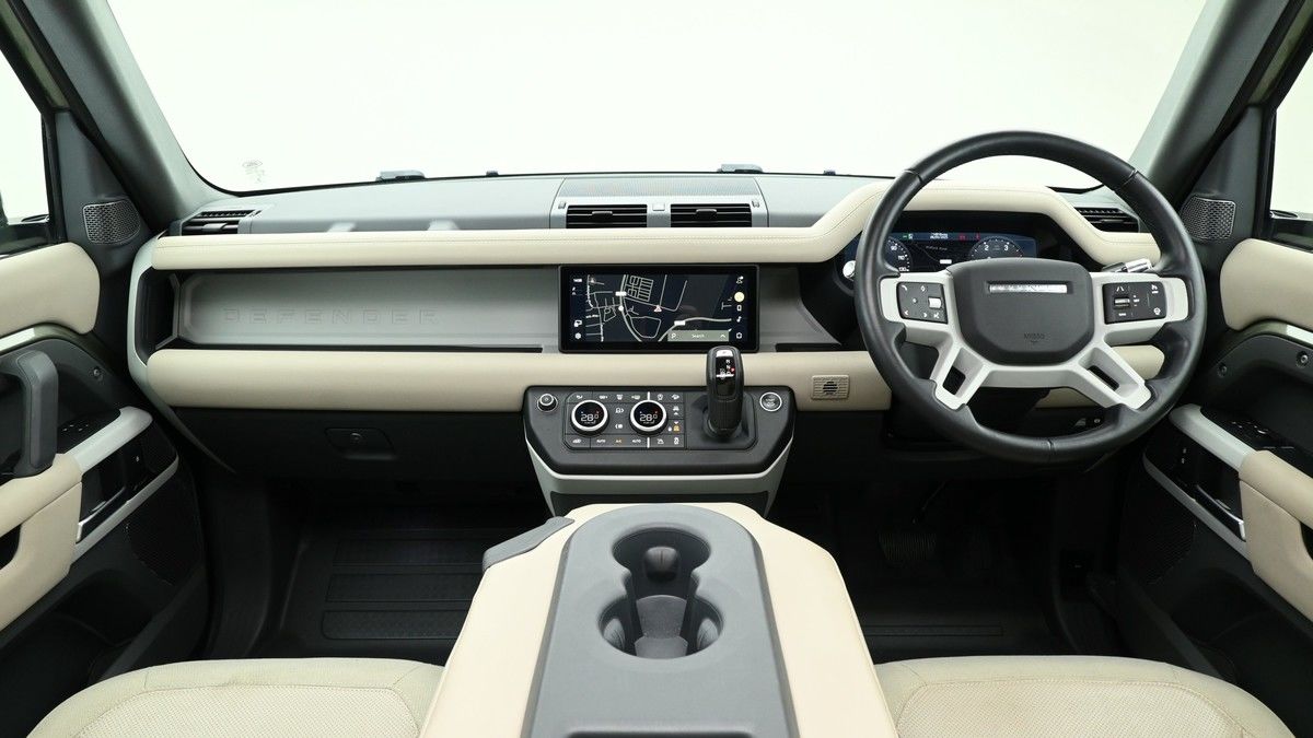 Land Rover Defender 90 Image 14