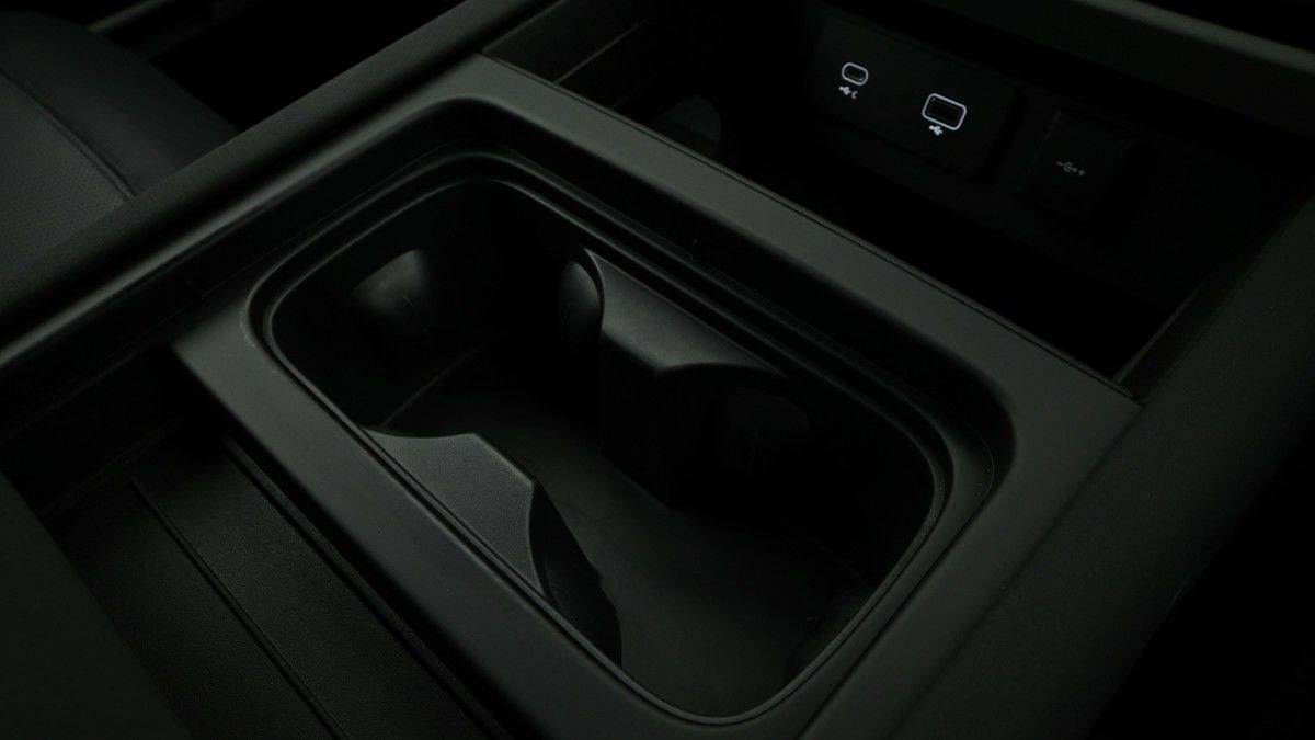 Land Rover Defender 90 Image 24