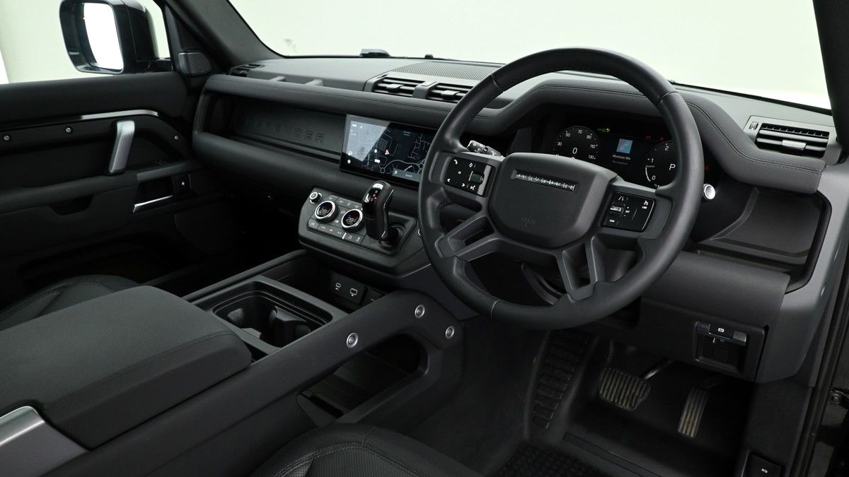 Land Rover Defender 90 Image 3