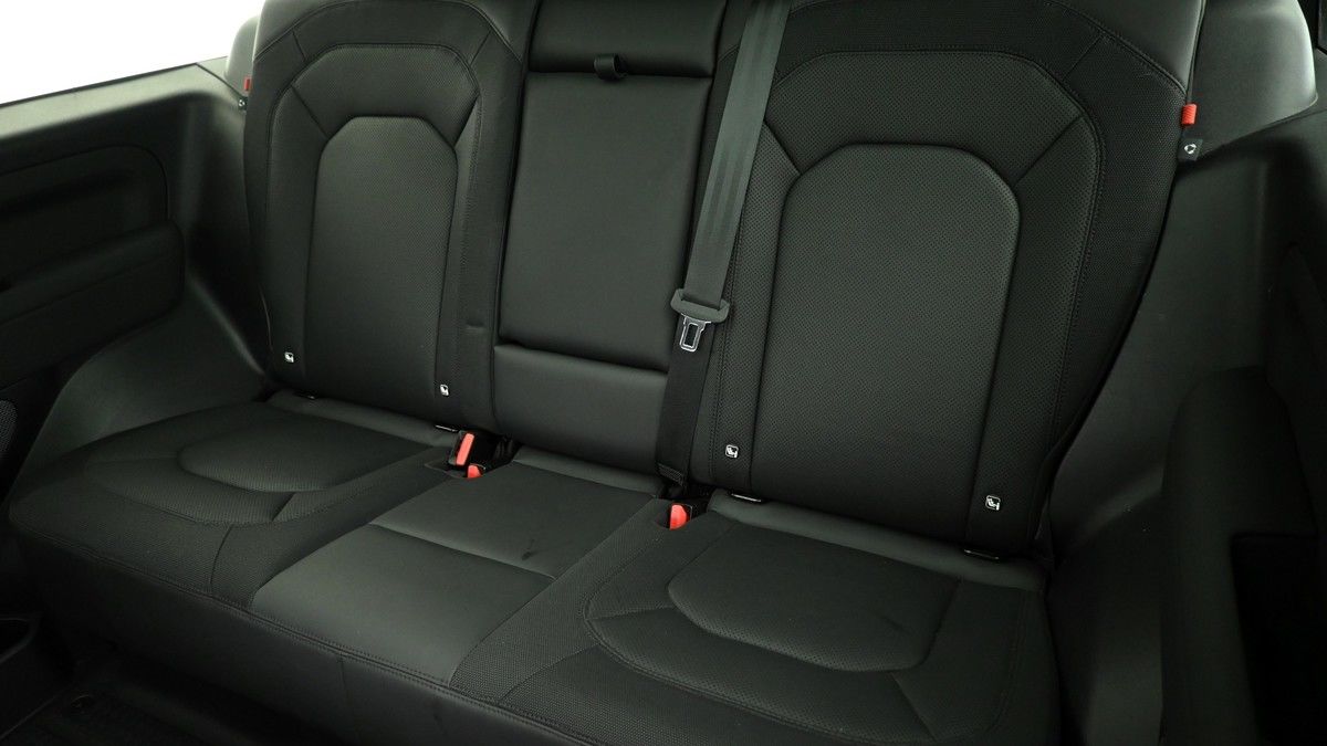 Land Rover Defender 90 Image 5
