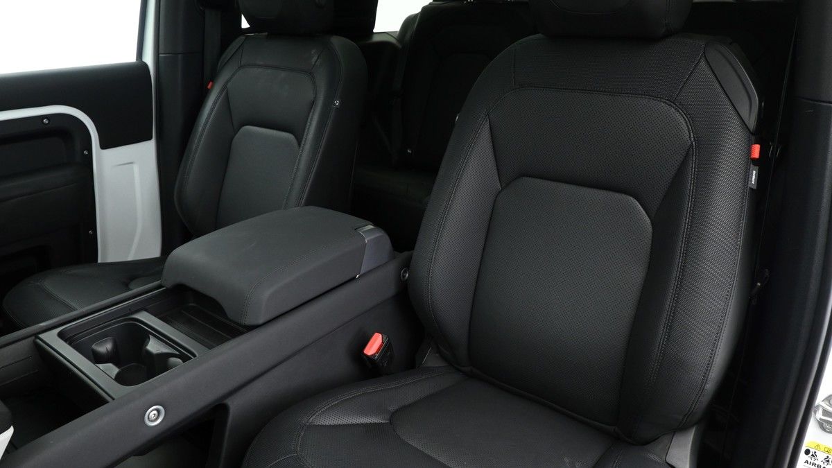 Land Rover Defender 90 Image 7