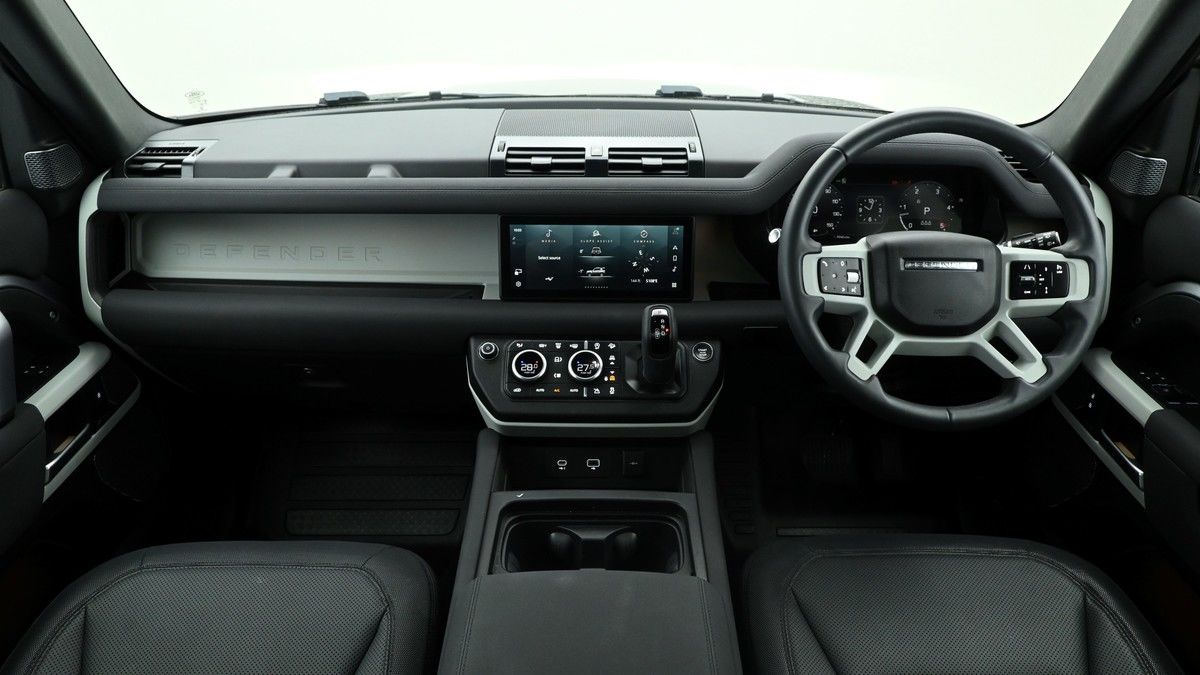 Land Rover Defender 90 Image 14