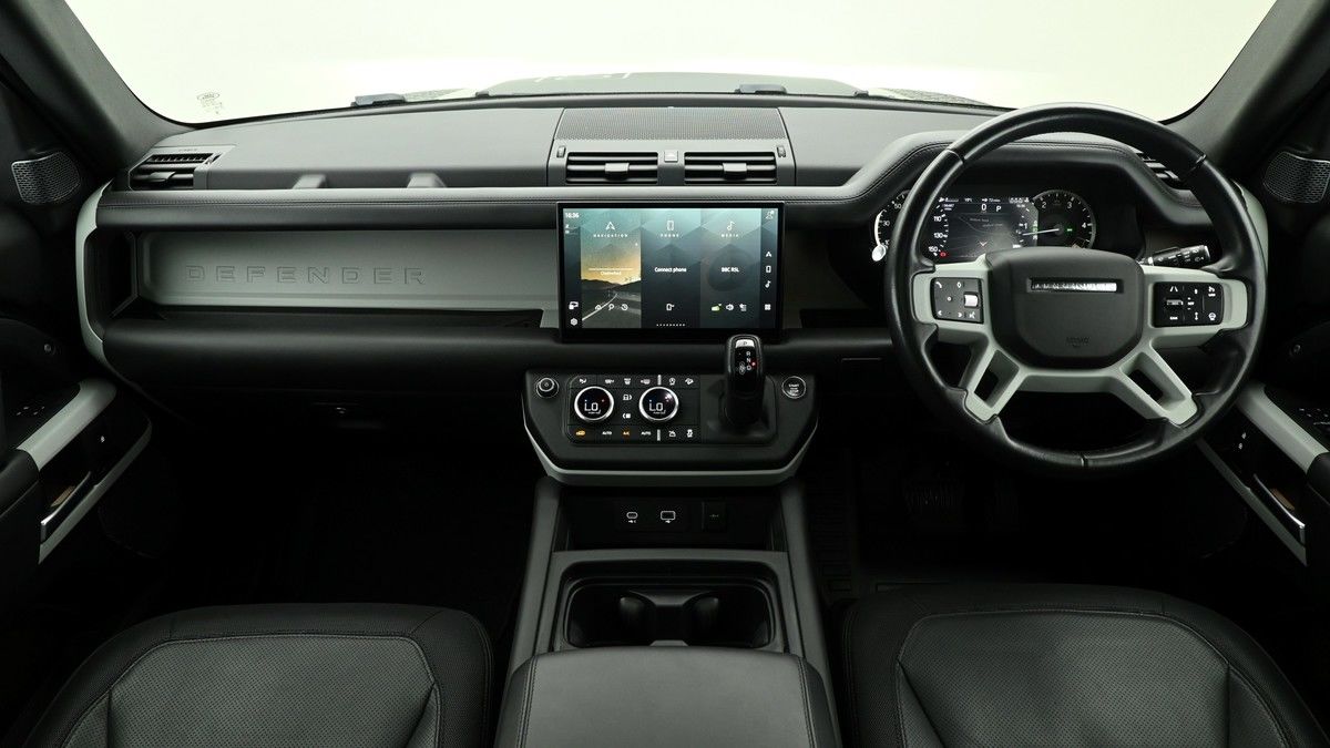 Land Rover Defender 90 Image 14