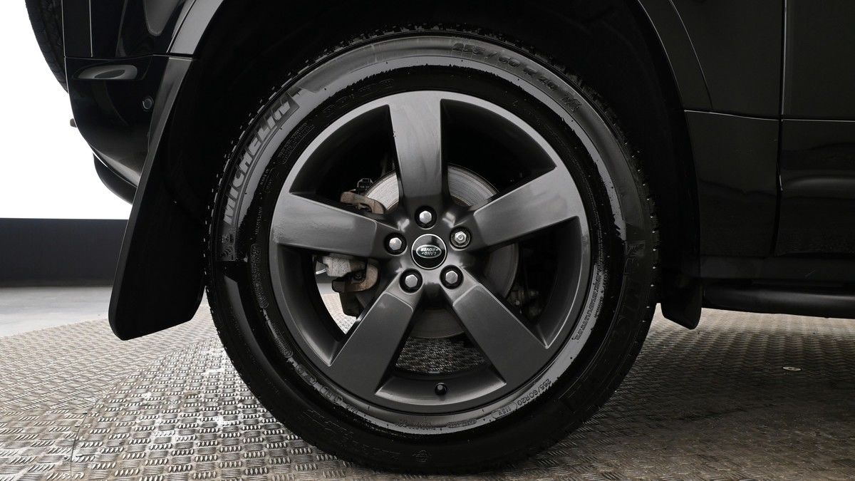 Land Rover Defender 90 Image 9