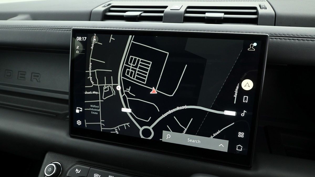 Land Rover Defender 90 Image 11