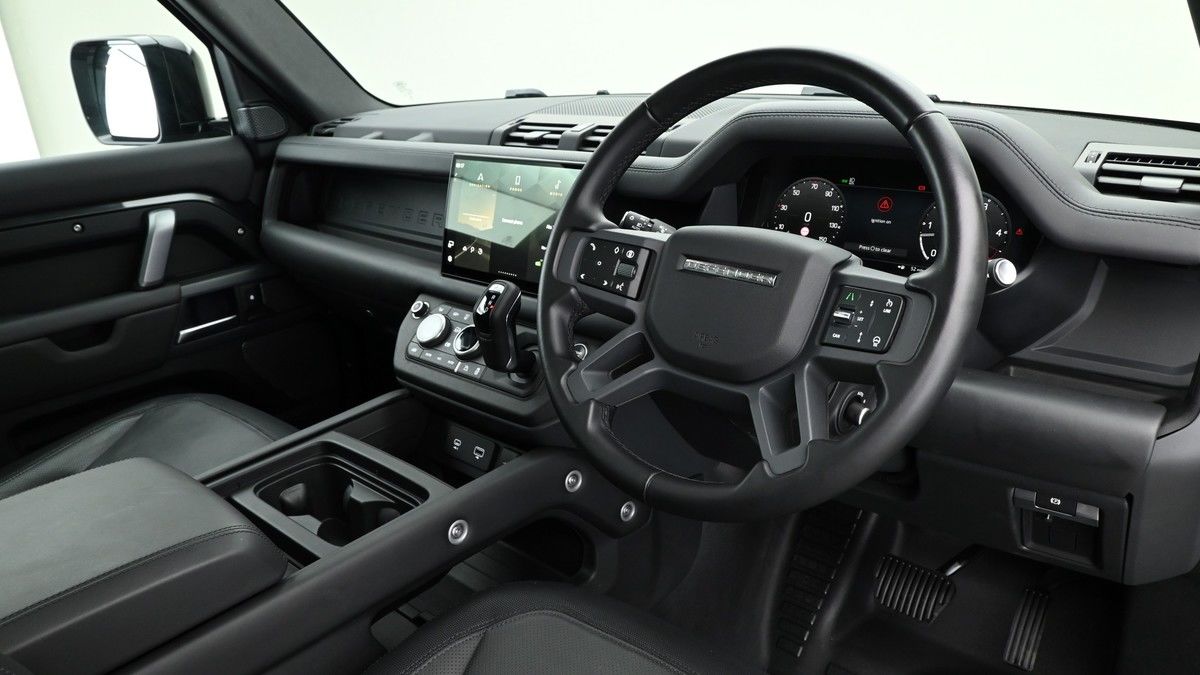 Land Rover Defender 90 Image 3