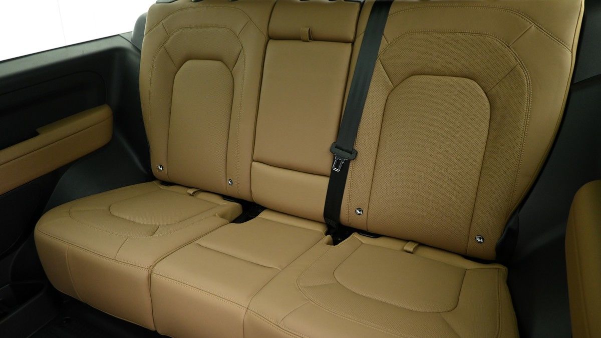 Land Rover Defender 90 Image 5