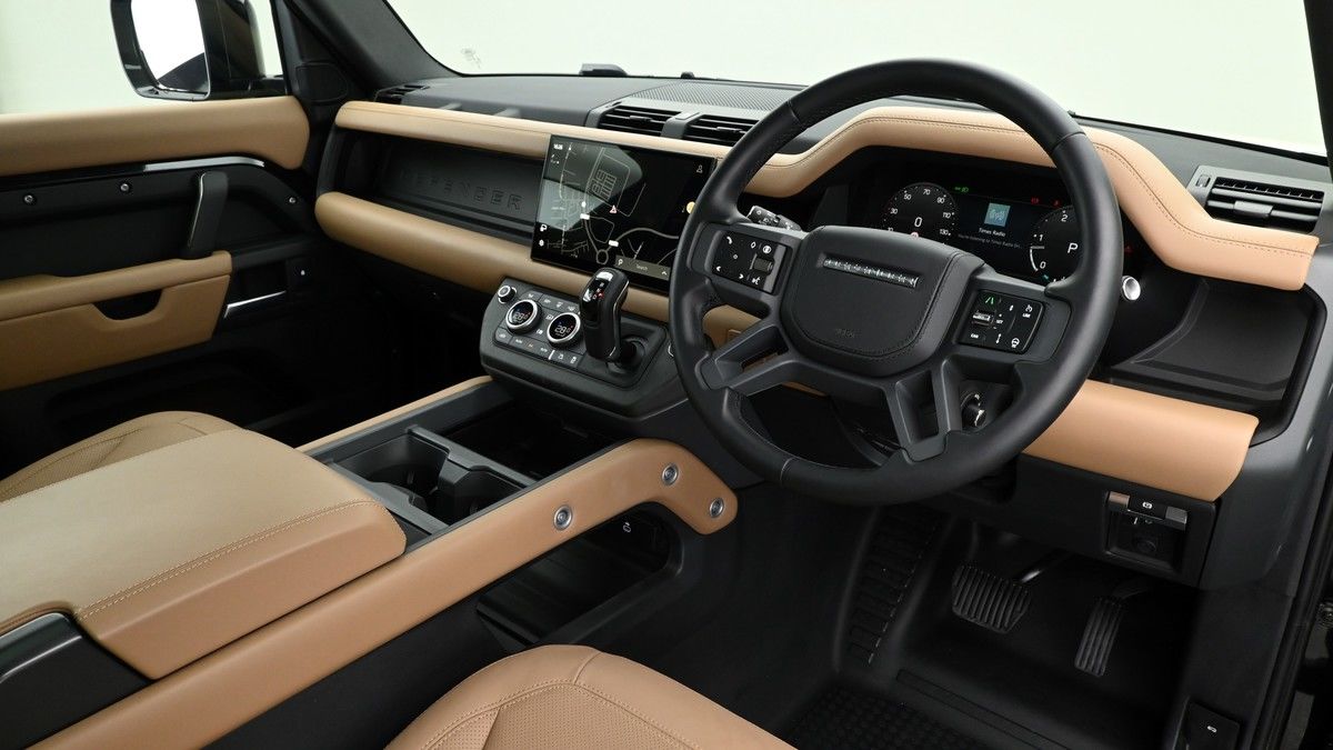 Land Rover Defender 90 Image 3