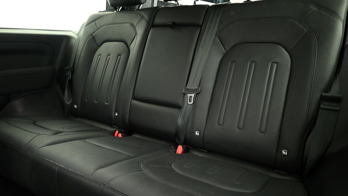 Land Rover Defender 90 Urban Image 5