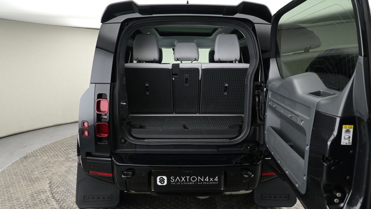 Land Rover Defender 90 Image 20