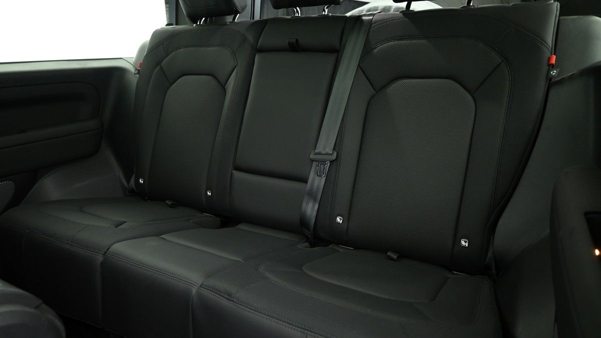 Land Rover Defender 90 Image 5