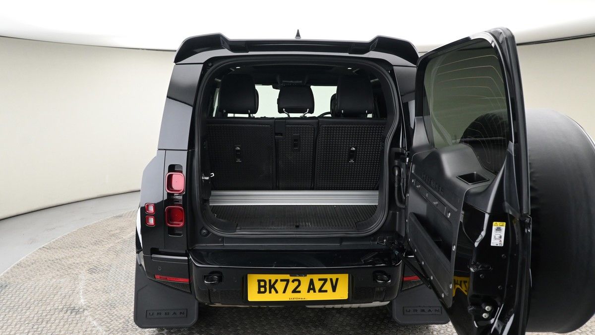 Land Rover Defender 90 Image 10