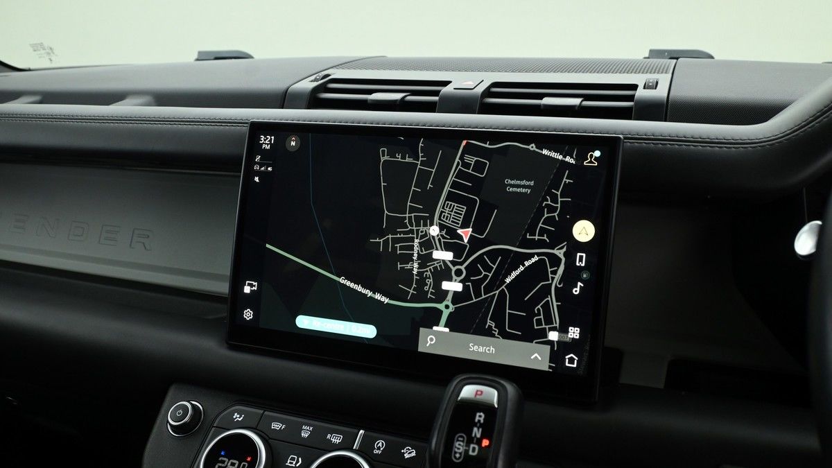 Land Rover Defender 90 Image 11
