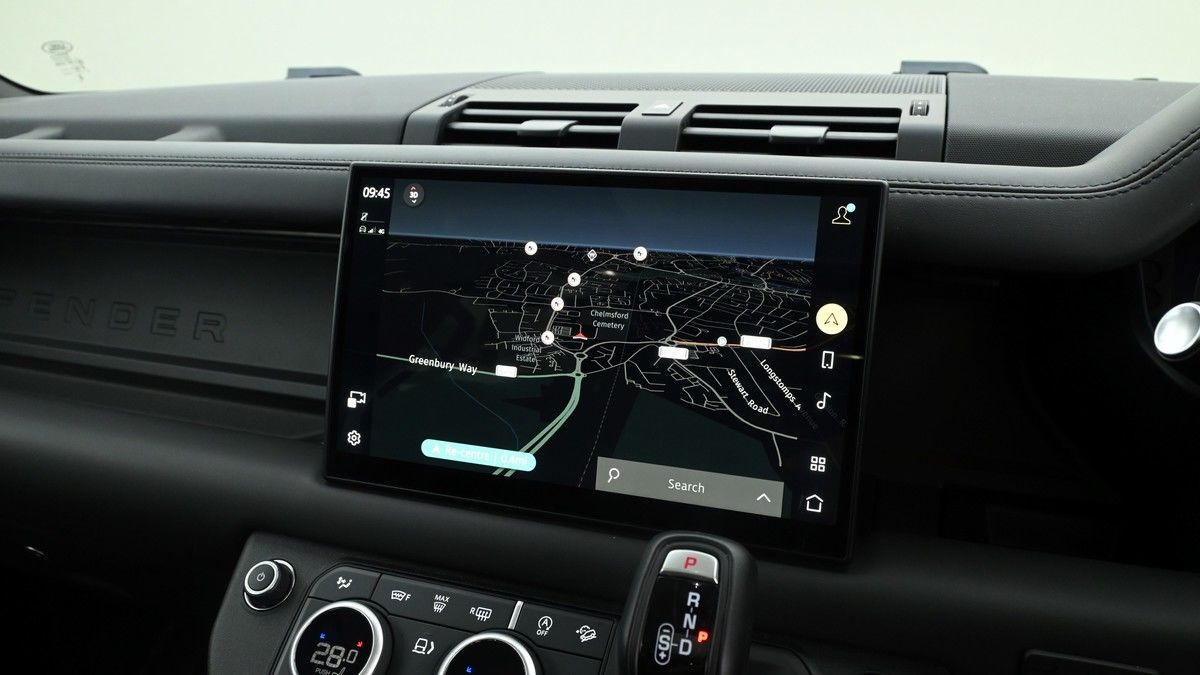 Land Rover Defender 90 Image 11