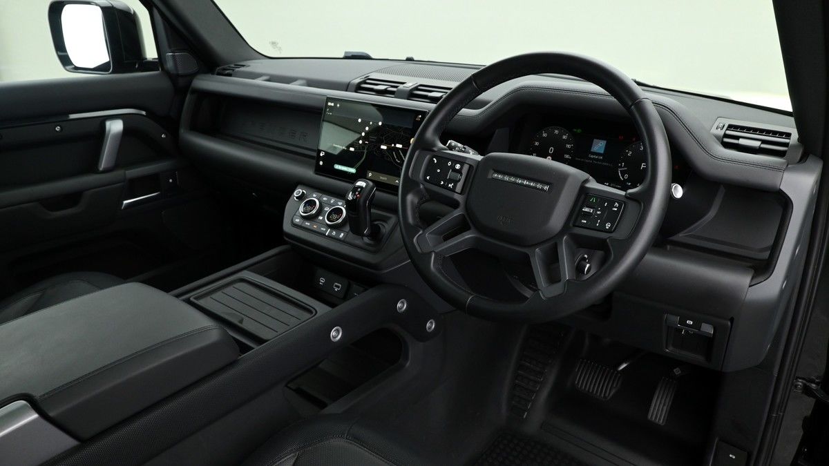 Land Rover Defender 90 Image 3