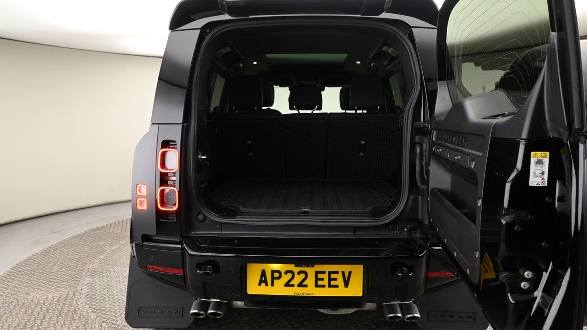 Land Rover Defender 110 Urban Image 10