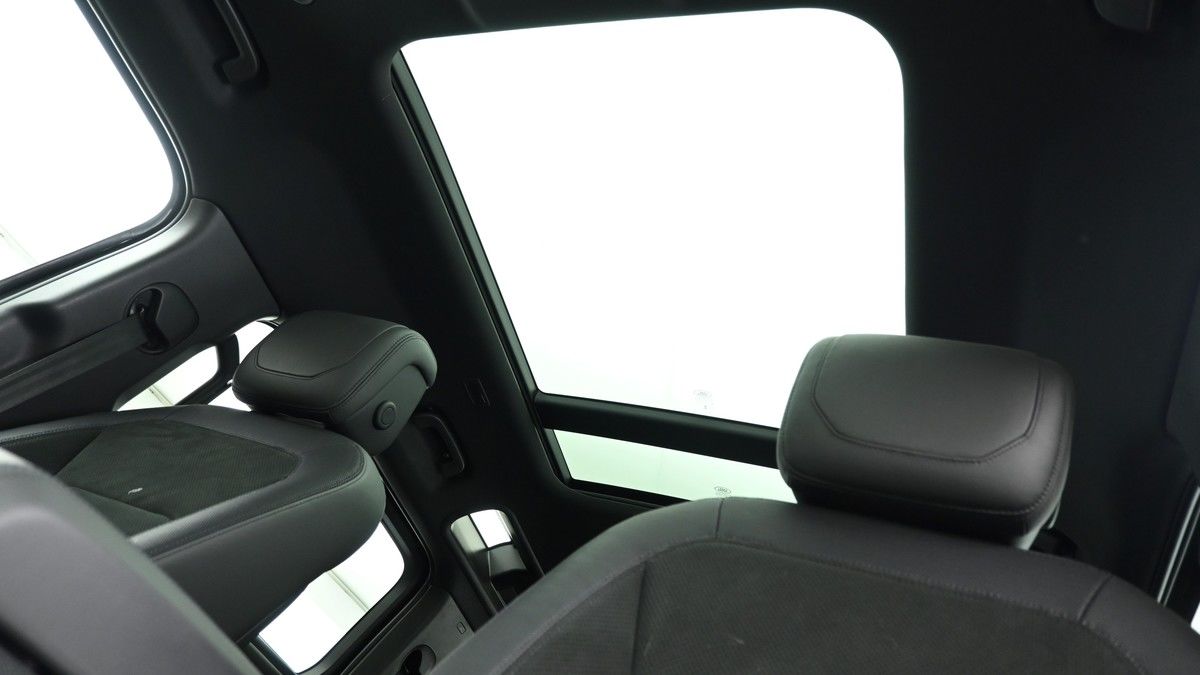 Land Rover Defender 110 Urban Image 2
