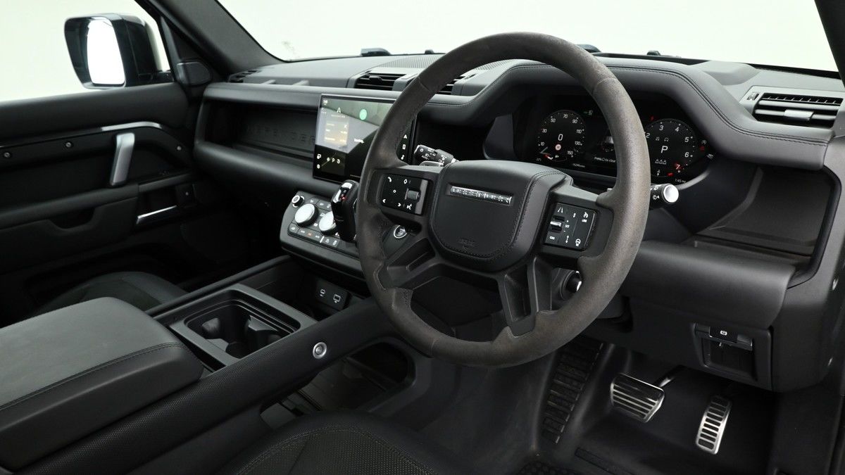 Land Rover Defender 110 Urban Image 3