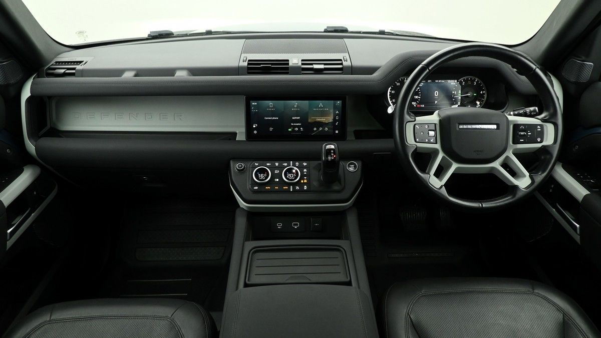 Land Rover Defender 110 Image 14