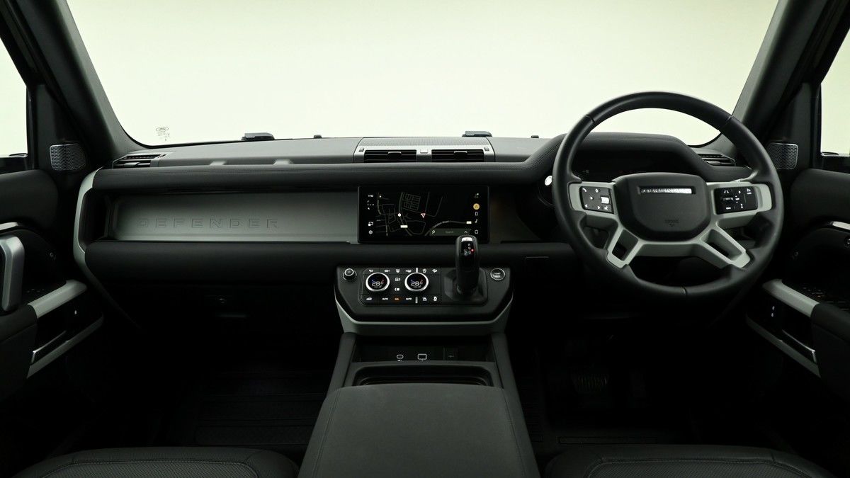 Land Rover Defender 110 Image 14