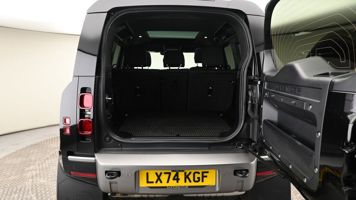 Land Rover Defender 110 Urban Image 10