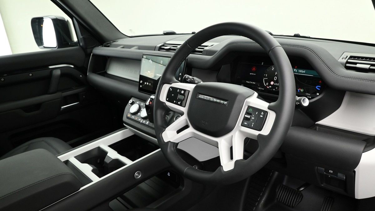 Land Rover Defender 110 Urban Image 3