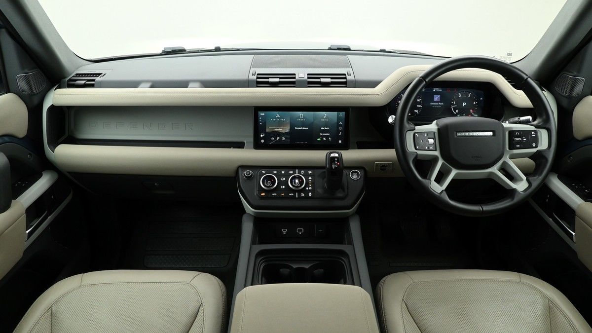 Land Rover Defender 110 Image 14