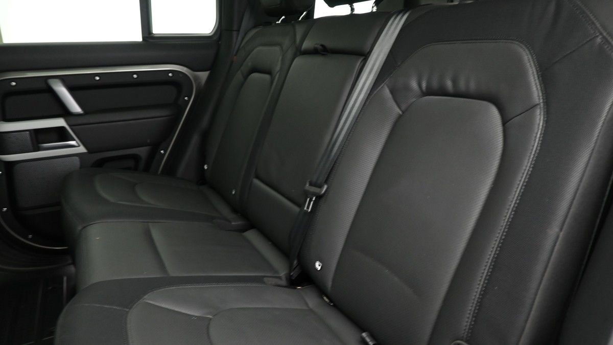 Land Rover Defender 110 Urban Image 9