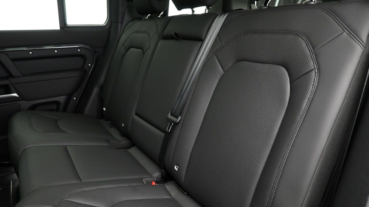 Land Rover Defender 110 Urban Image 10