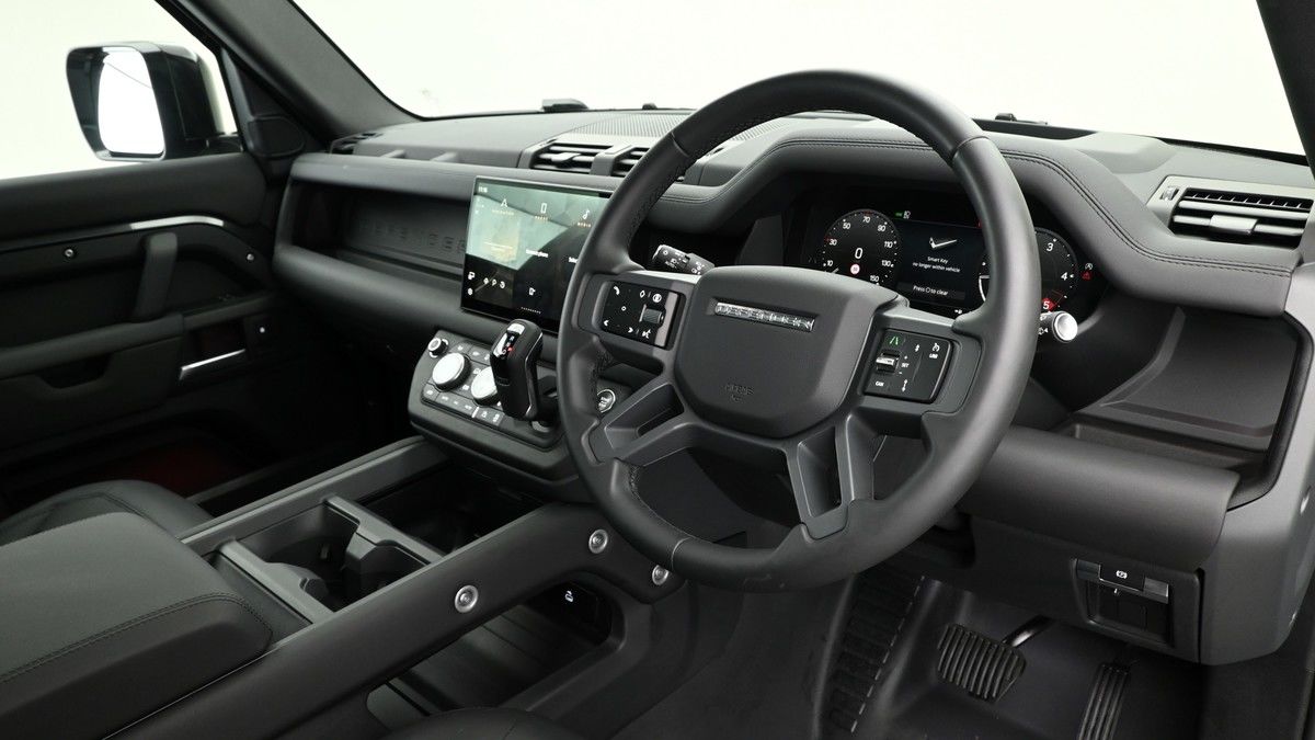 Land Rover Defender 110 Urban Image 6